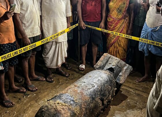 जमशेदपुर में फिर मिला द्वितीय विश्व युद्ध का जिंदा बम, स्वर्णरेखा नदी किनारे दहशत, सेना को सूचना |