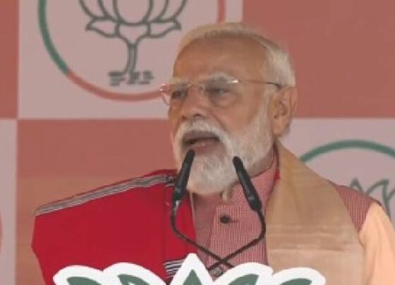Assam Rally: पीएम मोदी का कांग्रेस पर तीखा हमला, ‘हार का शतक’ बयान से गरमाई राजनीति |