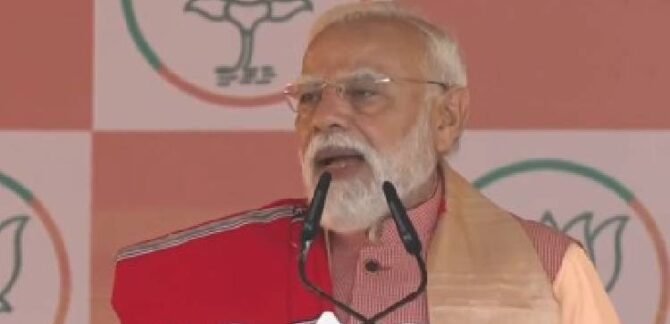 Assam Rally: पीएम मोदी का कांग्रेस पर तीखा हमला, ‘हार का शतक’ बयान से गरमाई राजनीति |