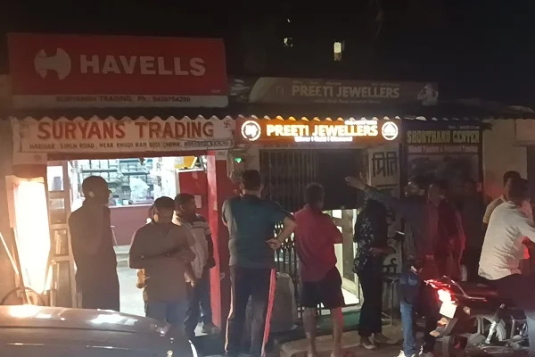 BREAKING: रांची ज्वेलर्स लूटकांड का 12 घंटे में खुलासा! 3 आरोपी हथियार समेत गिरफ्तार
