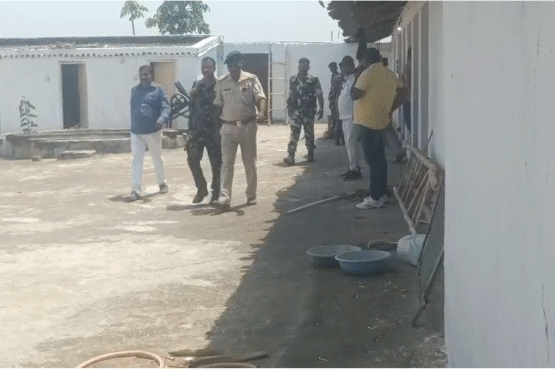 गढ़वा में विधायक सत्येंद्रनाथ तिवारी के पैतृक घर में चोरी, ताला तोड़कर लाखों का सामान ले उड़े चोर