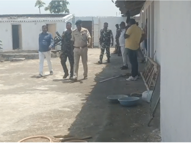 गढ़वा में विधायक सत्येंद्रनाथ तिवारी के पैतृक घर में चोरी, ताला तोड़कर लाखों का सामान ले उड़े चोर