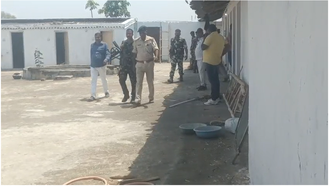 गढ़वा में विधायक सत्येंद्रनाथ तिवारी के पैतृक घर में चोरी, ताला तोड़कर लाखों का सामान ले उड़े चोर