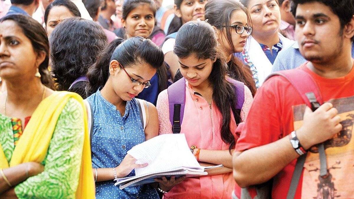 Garhwa NEET Exam Alert: परीक्षा केंद्रों के बाहर धारा 163 लागू, 200 मीटर तक सख्त पाबंदी