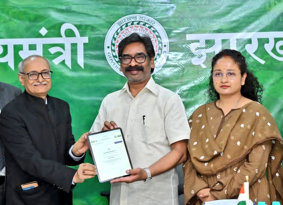 रांची में मुख्यमंत्री हेमंत सोरेन ने किया सेल्फ एन्यूमरेशन, जनगणना 2027 को बताया विकास की कुंजी