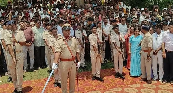पूर्व विधायक माधव लाल सिंह को राजकीय सम्मान के साथ अंतिम विदाई, हजारों लोगों ने दी श्रद्धांजलि