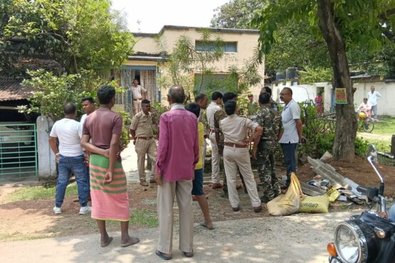 जमशेदपुर में ट्रिपल मर्डर से सनसनी: पत्नी, बेटी और बेटे की हत्या के बाद आरोपी ने खुद पुलिस को किया फोन