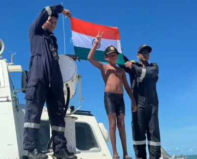 7 साल के इशांक सिंह ने रचा इतिहास: 9 घंटे 50 मिनट में 29 KM तैरकर बनाया वर्ल्ड रिकॉर्ड